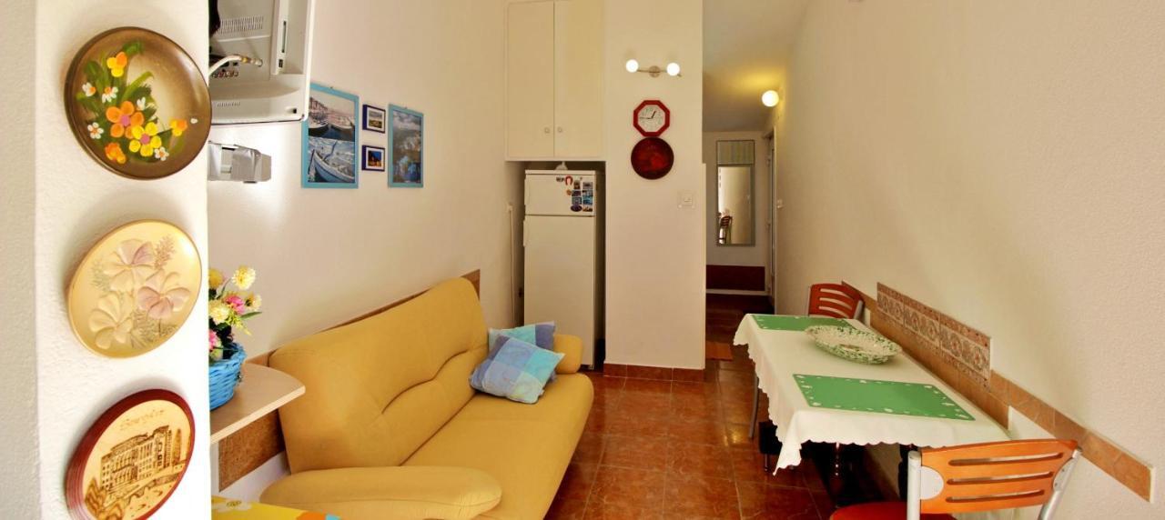 Seaside Apartment โอมิช ภายนอก รูปภาพ