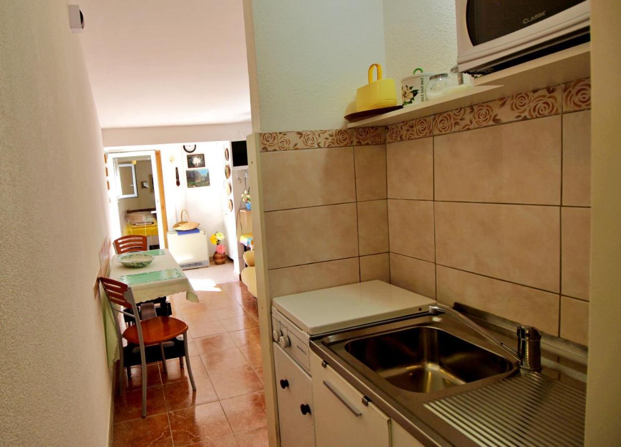 Seaside Apartment โอมิช ภายนอก รูปภาพ